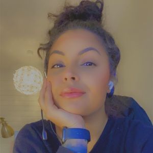 Meet your Posher, Jade